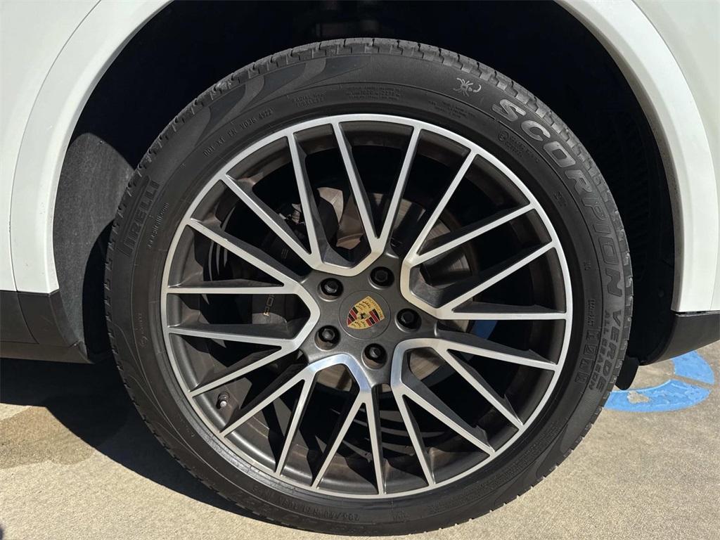used 2019 Porsche Cayenne car, priced at $34,490