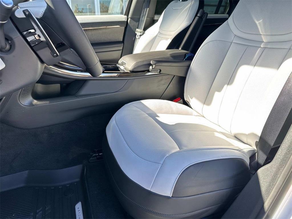 new 2025 Land Rover Range Rover Sport car, priced at $127,080