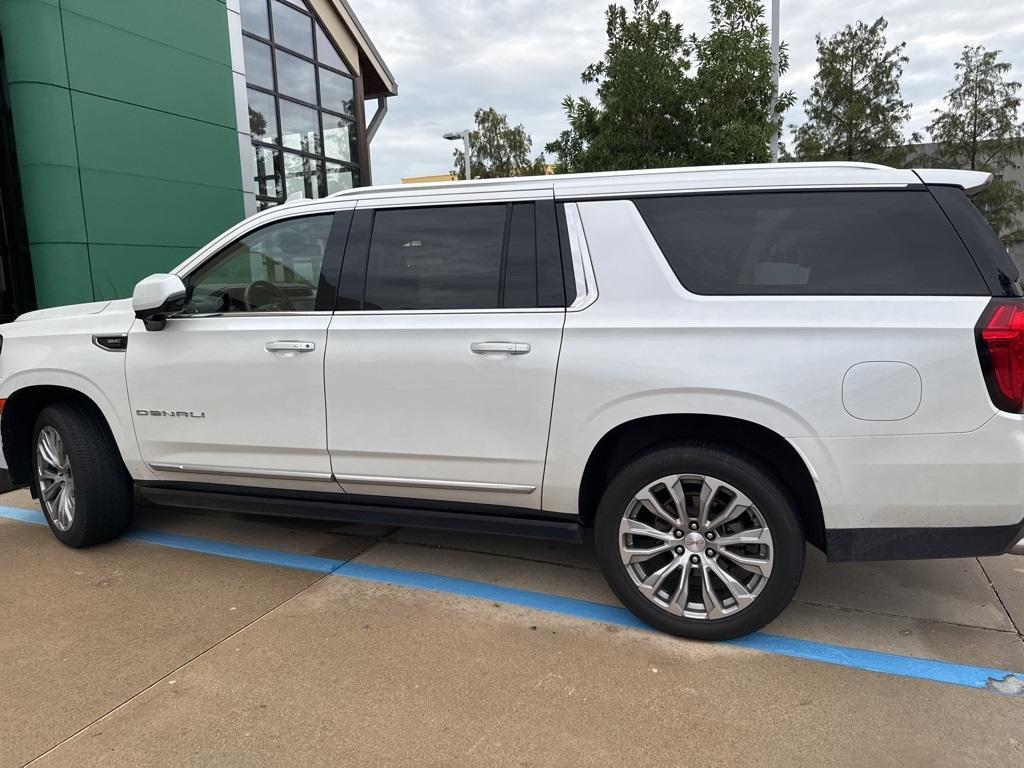 used 2022 GMC Yukon XL car, priced at $42,150