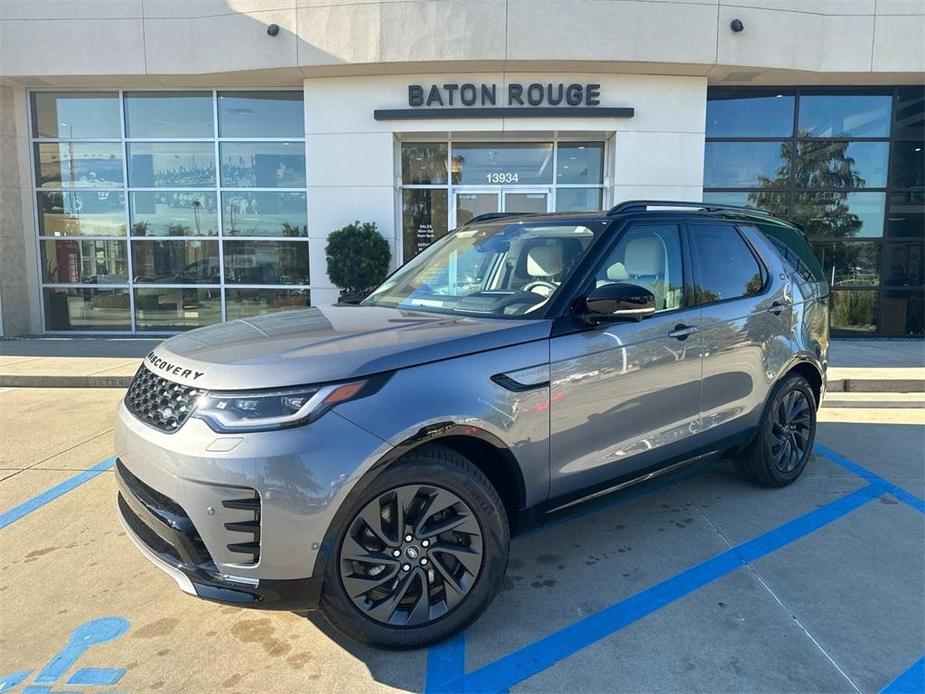 new 2025 Land Rover Discovery car, priced at $79,653