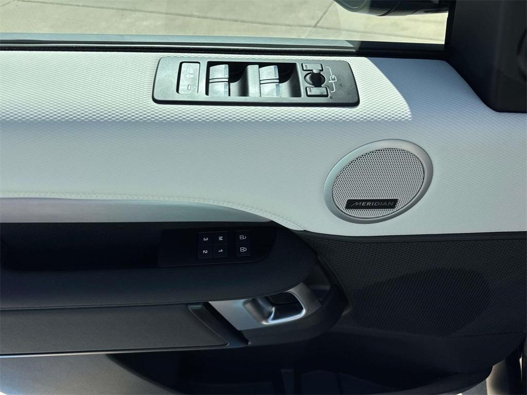 new 2025 Land Rover Discovery car, priced at $74,853