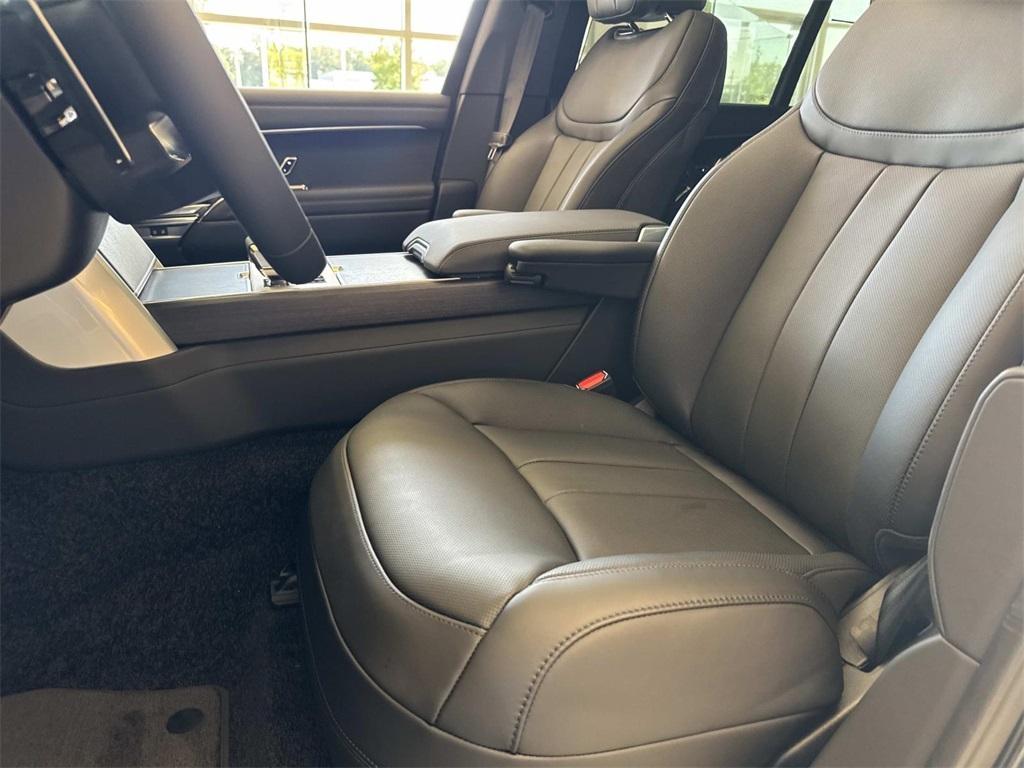 new 2025 Land Rover Range Rover car, priced at $163,010