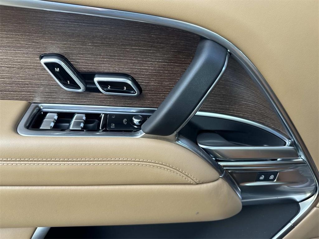 new 2025 Land Rover Range Rover car, priced at $128,155