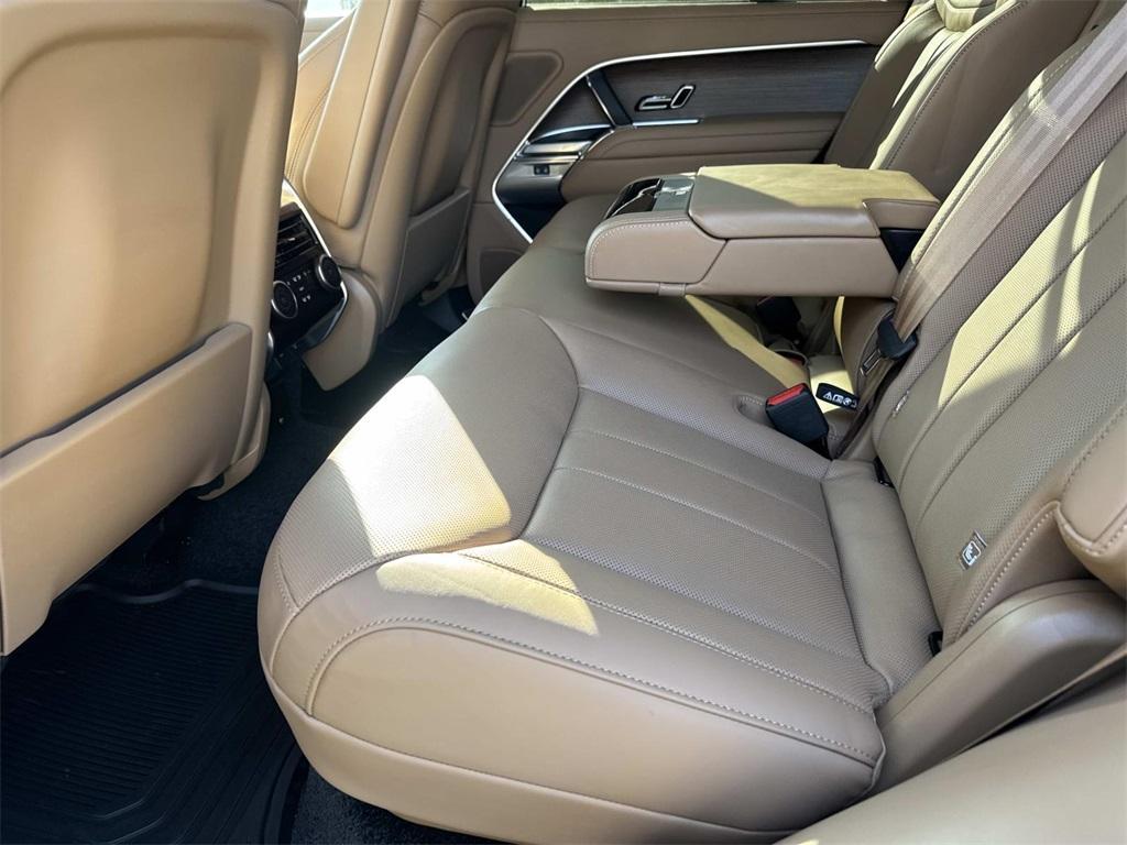 new 2025 Land Rover Range Rover car, priced at $128,155