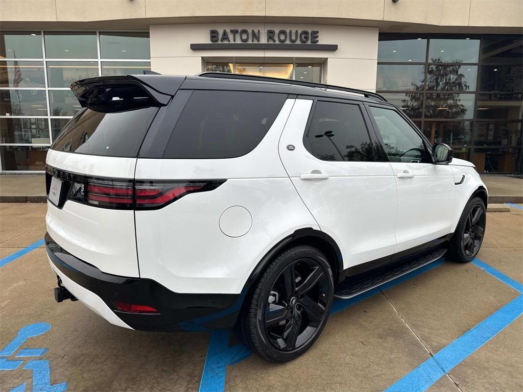 new 2025 Land Rover Discovery car, priced at $80,525