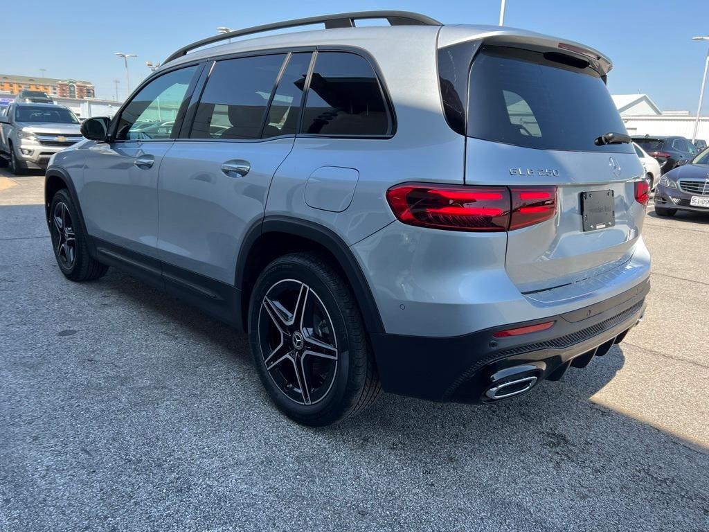 new 2025 Mercedes-Benz GLB 250 car, priced at $55,860