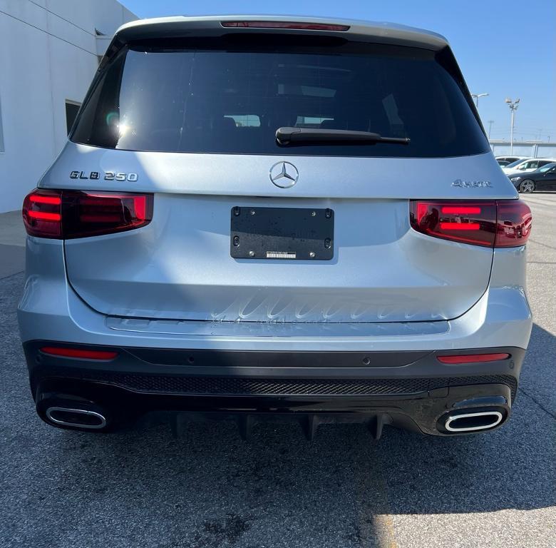 new 2025 Mercedes-Benz GLB 250 car, priced at $55,860