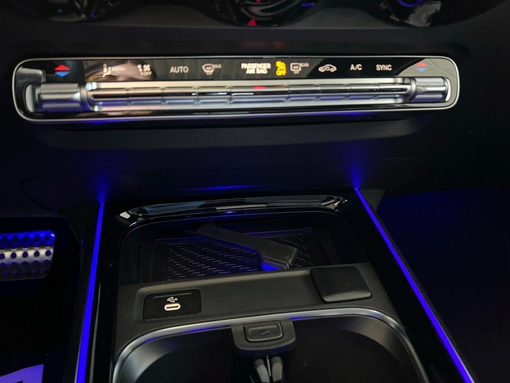 new 2025 Mercedes-Benz GLB 250 car, priced at $55,860
