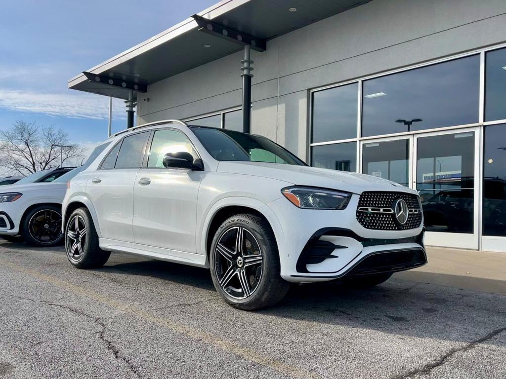 new 2025 Mercedes-Benz GLE 450 car, priced at $85,630