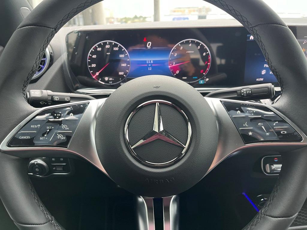 new 2025 Mercedes-Benz GLA 250 car, priced at $49,235