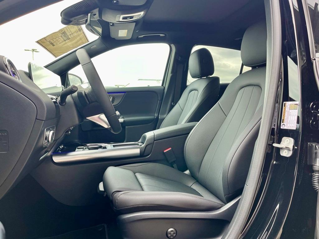 new 2025 Mercedes-Benz GLA 250 car, priced at $49,235