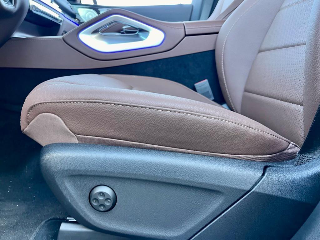used 2025 Mercedes-Benz GLE 450e car, priced at $70,500