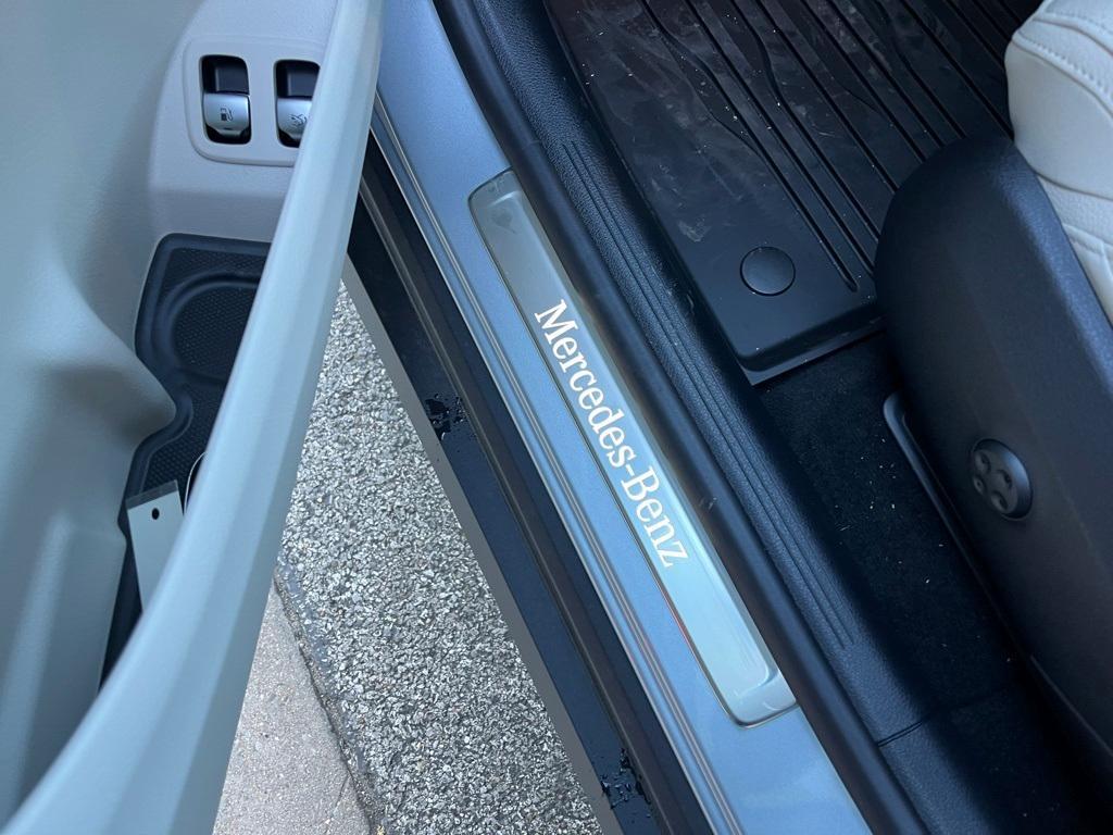new 2025 Mercedes-Benz GLC 350e car, priced at $68,965