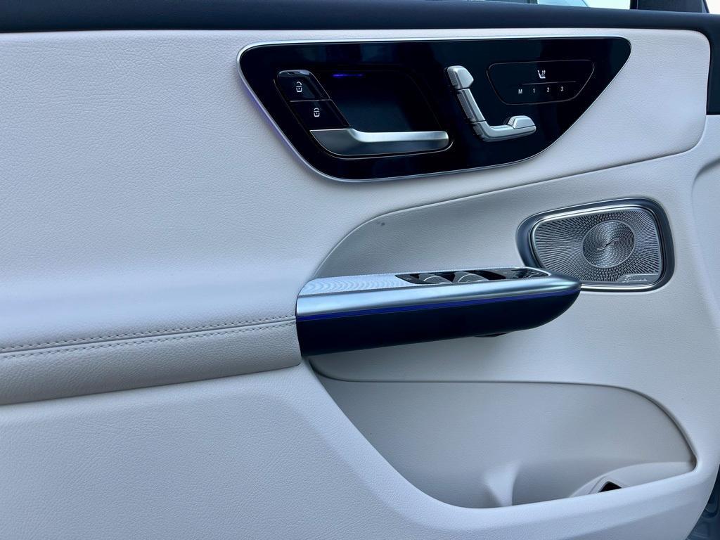 new 2025 Mercedes-Benz GLC 350e car, priced at $68,965
