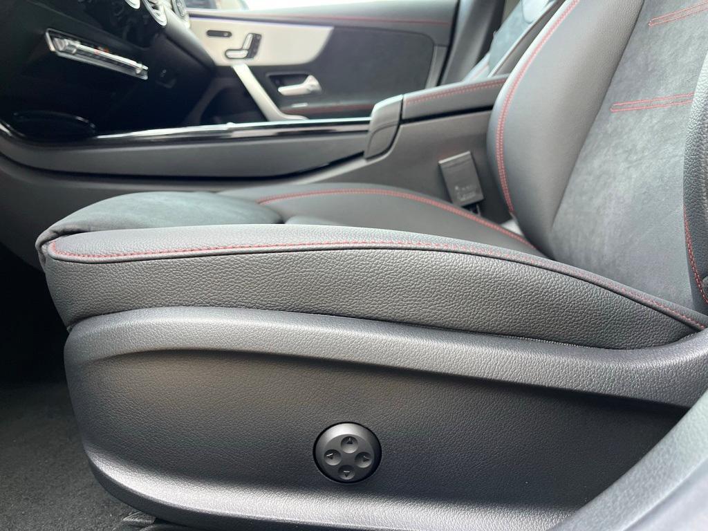 new 2025 Mercedes-Benz CLA 250 car, priced at $52,775