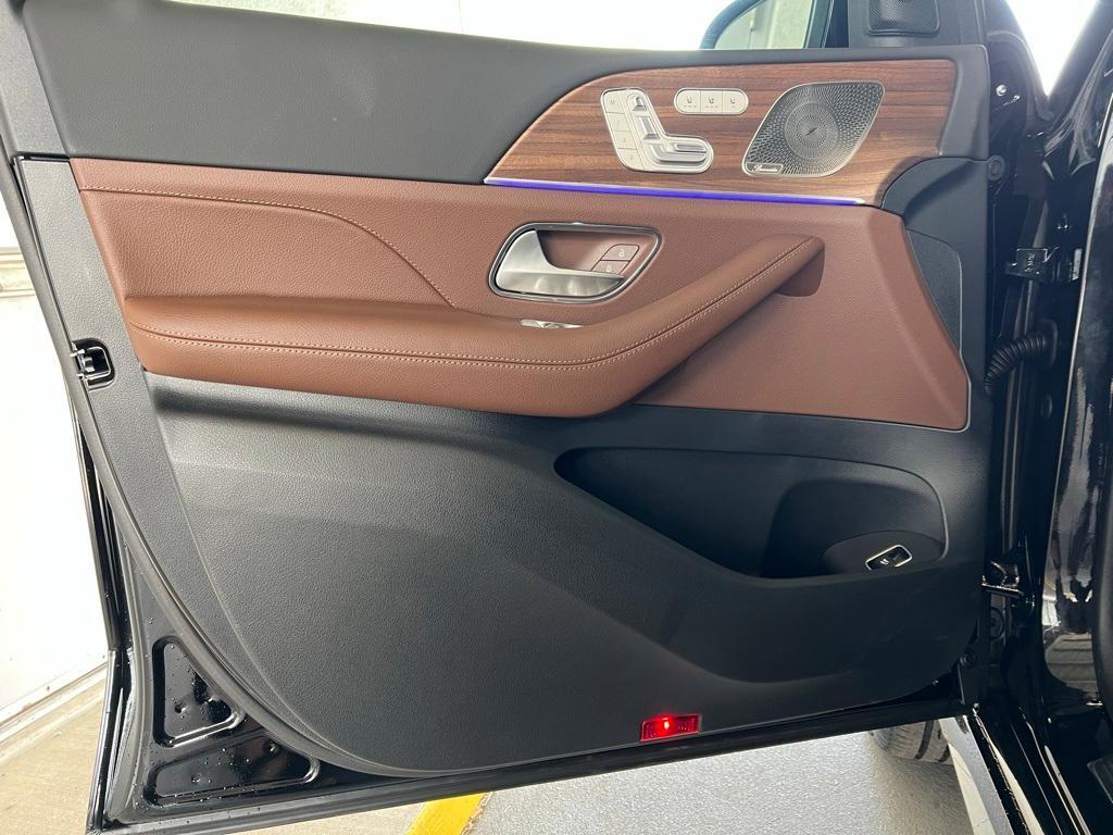 new 2025 Mercedes-Benz GLS 450 car, priced at $96,760