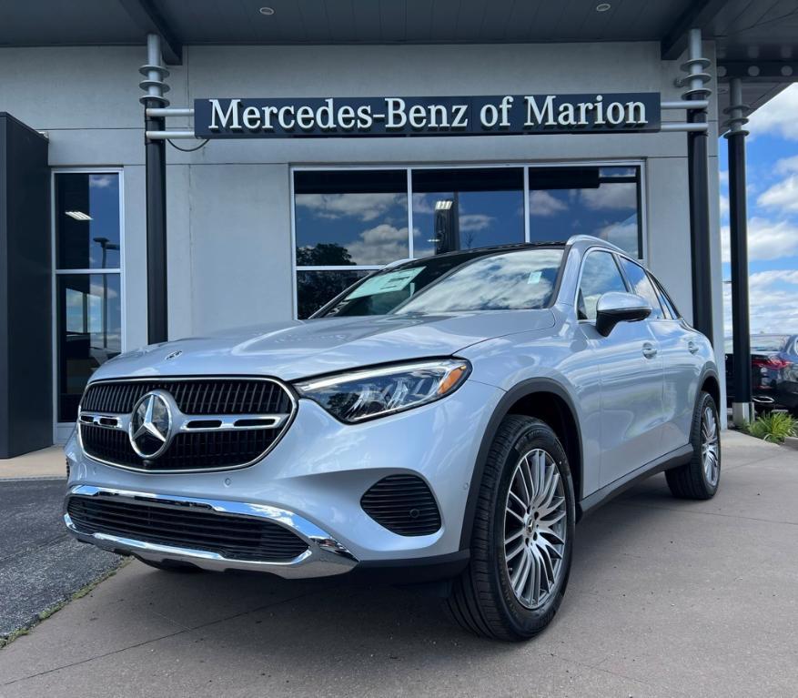 new 2025 Mercedes-Benz GLC 300 car, priced at $58,460