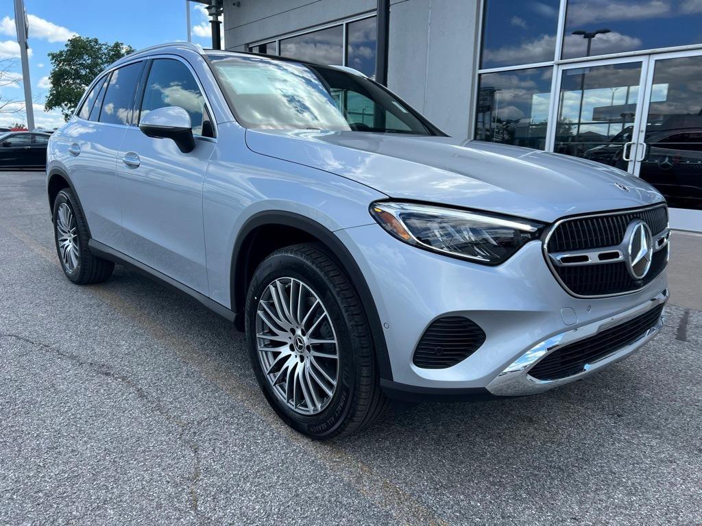 new 2025 Mercedes-Benz GLC 300 car, priced at $58,460