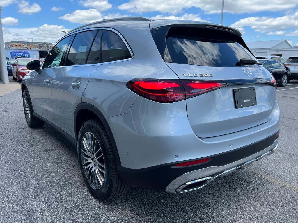 new 2025 Mercedes-Benz GLC 300 car, priced at $58,460