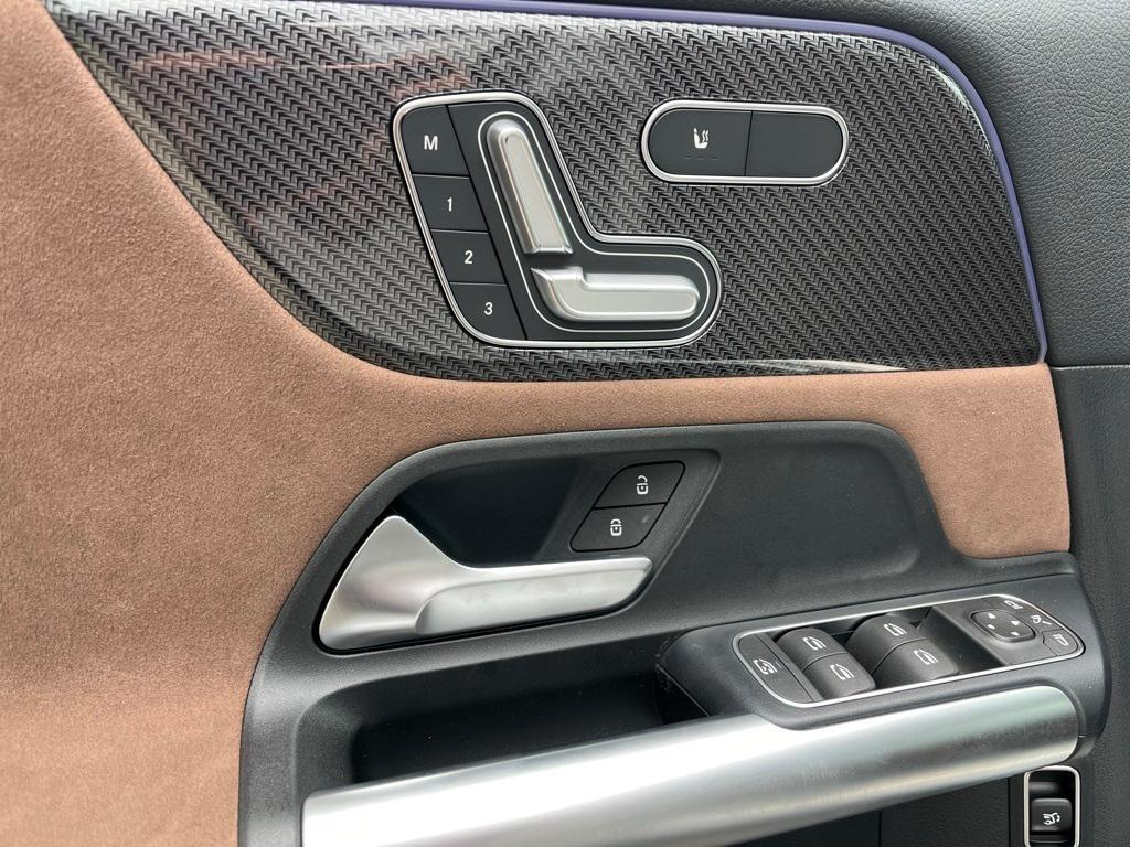 new 2025 Mercedes-Benz GLA 250 car, priced at $52,235