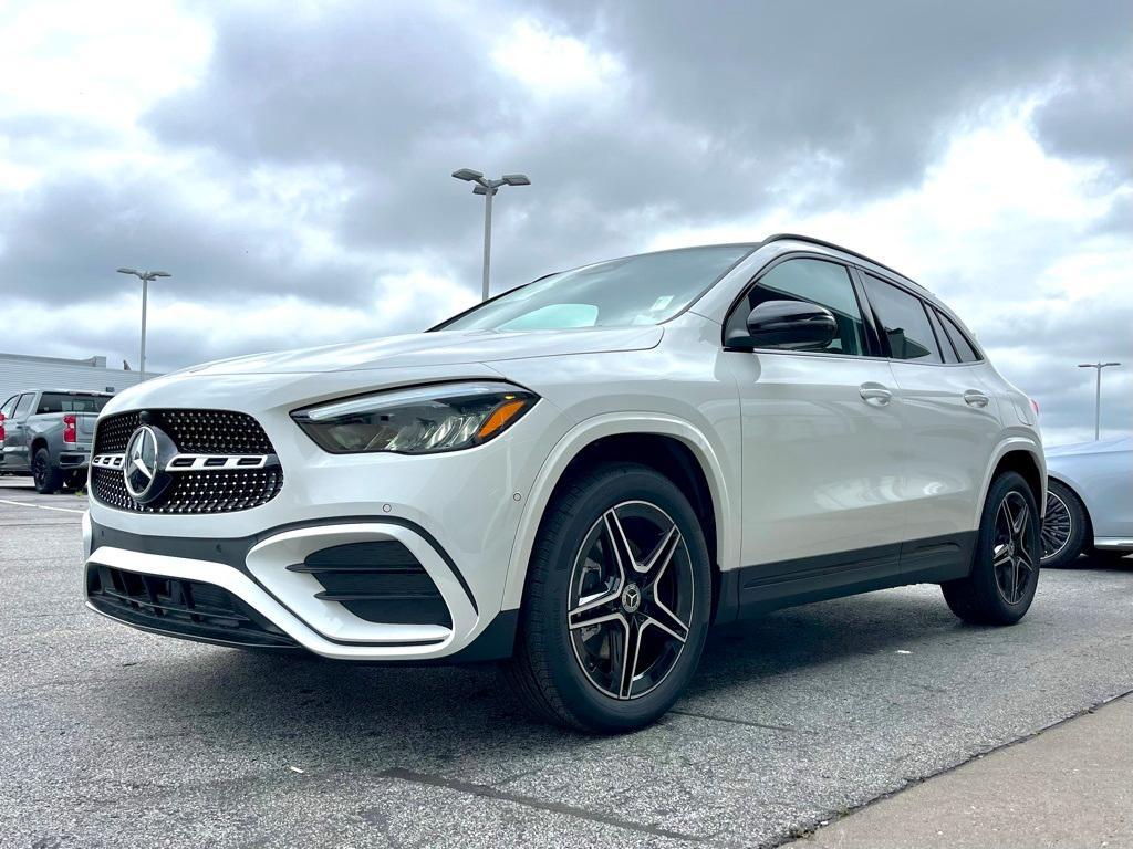 new 2025 Mercedes-Benz GLA 250 car, priced at $52,235