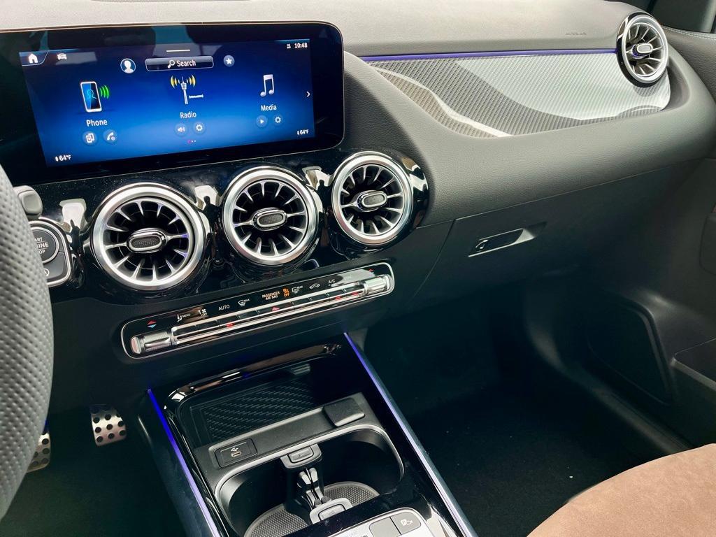 new 2025 Mercedes-Benz GLA 250 car, priced at $52,235