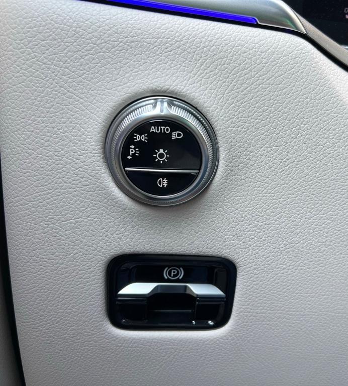 used 2025 Mercedes-Benz GLC 300 car, priced at $54,000