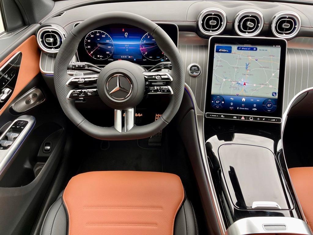 new 2025 Mercedes-Benz GLC 300 car, priced at $62,805