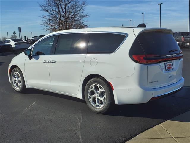 new 2024 Chrysler Pacifica car, priced at $49,978