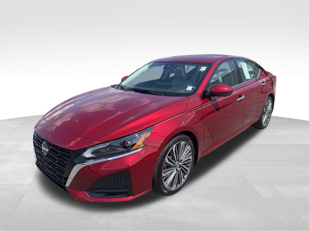 used 2023 Nissan Altima car, priced at $24,800