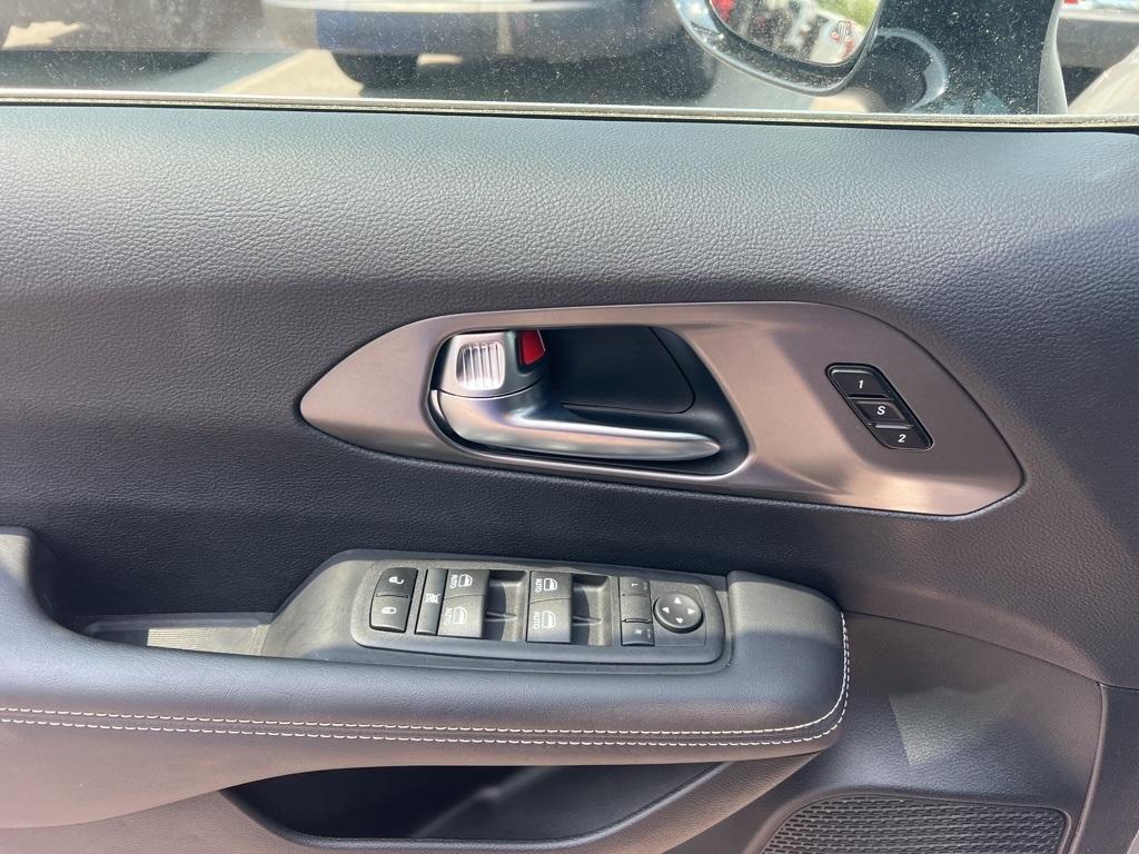used 2025 Chrysler Pacifica car, priced at $44,745