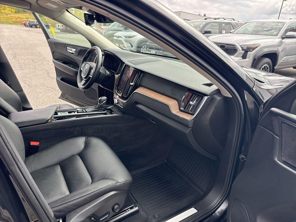 used 2021 Volvo XC60 car, priced at $25,955