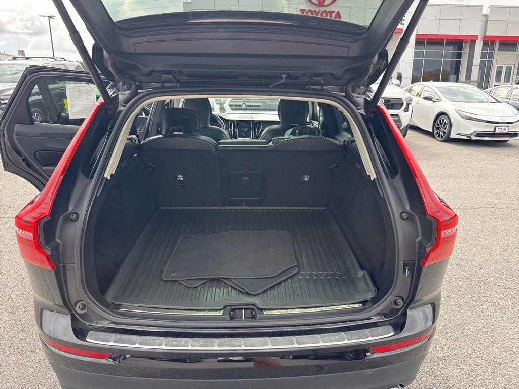 used 2021 Volvo XC60 car, priced at $25,955