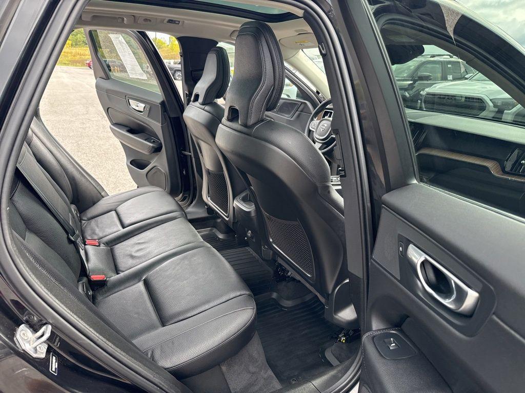 used 2021 Volvo XC60 car, priced at $25,955