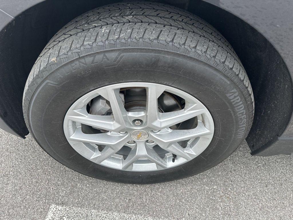 used 2022 Chevrolet Equinox car, priced at $23,599