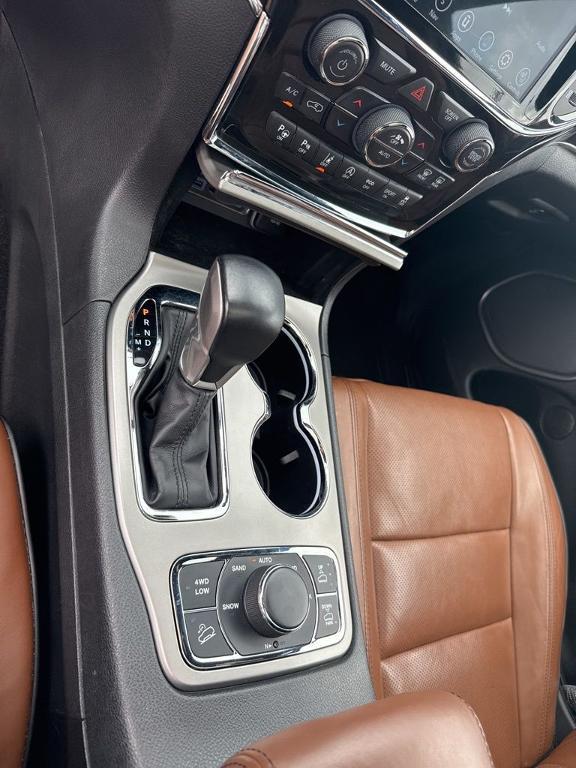 used 2021 Jeep Grand Cherokee car, priced at $33,795