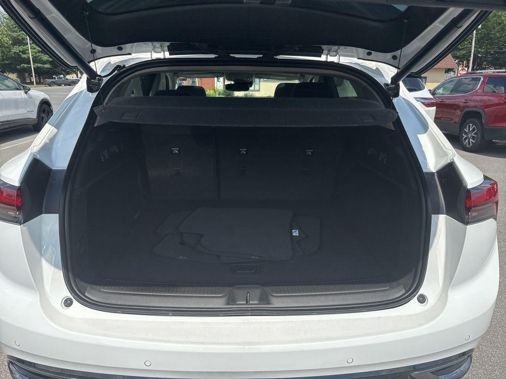 used 2022 Buick Envision car, priced at $29,398
