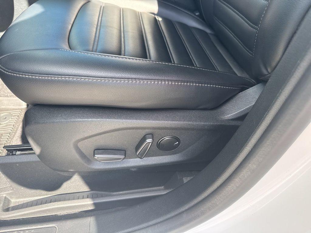used 2024 Ford Edge car, priced at $27,920