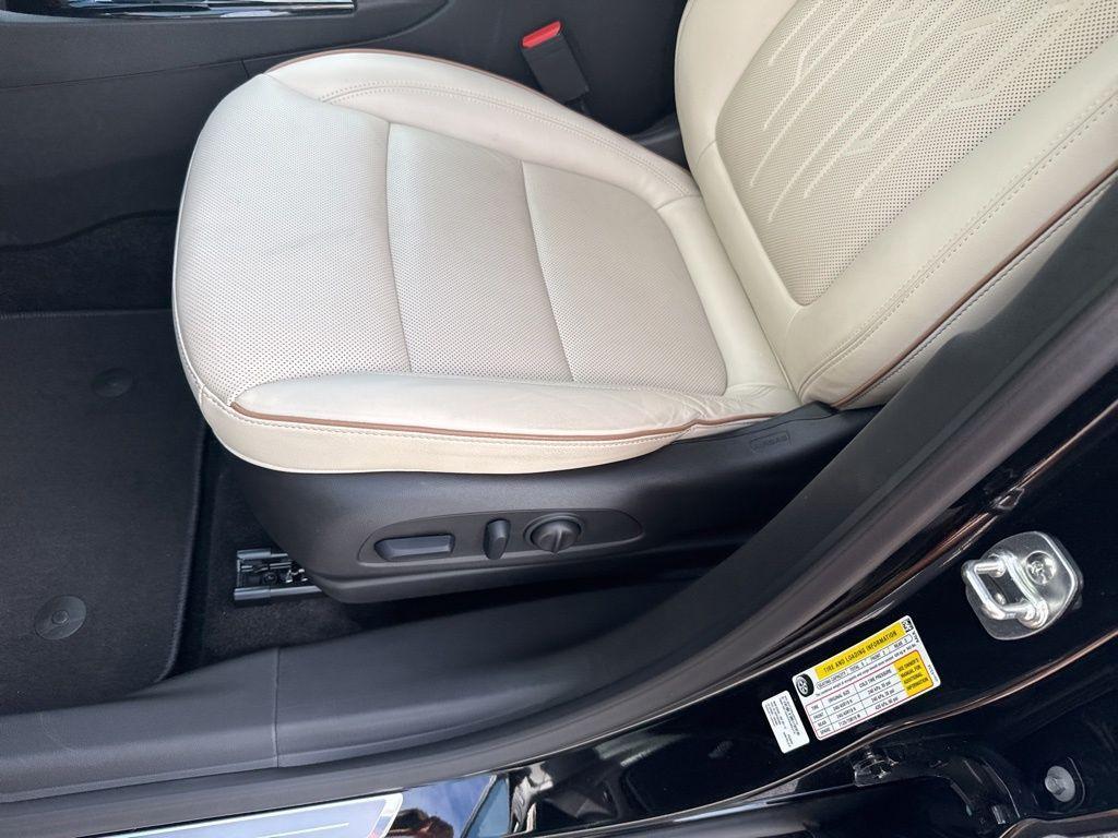 used 2025 Buick Encore GX car, priced at $33,494