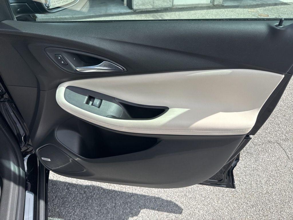 used 2025 Buick Encore GX car, priced at $33,494