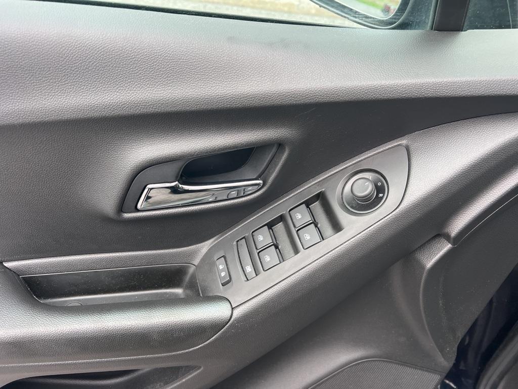 used 2021 Chevrolet Trax car, priced at $18,999
