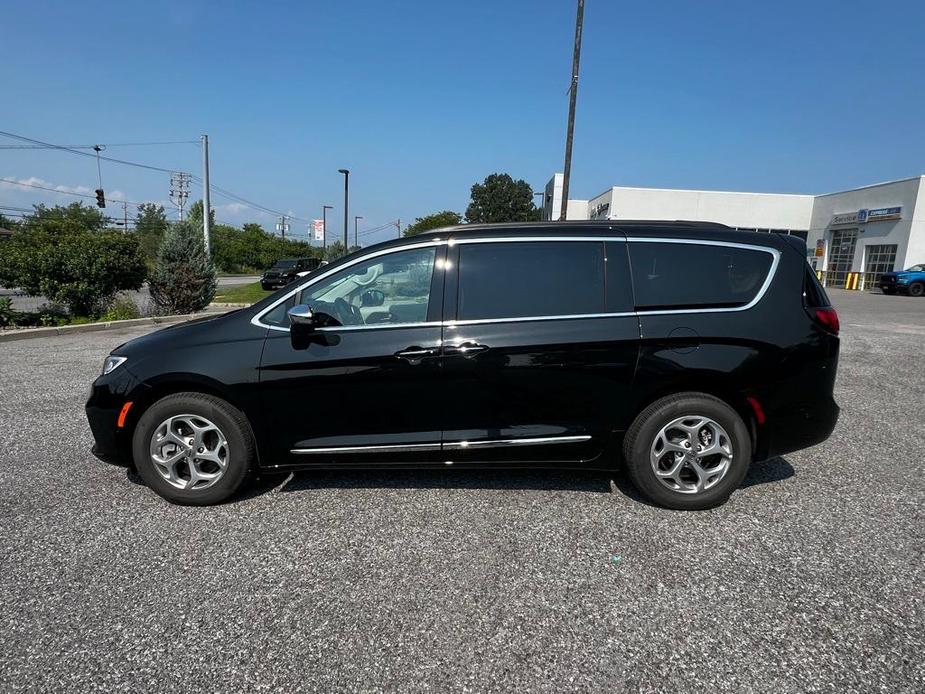 used 2023 Chrysler Pacifica car, priced at $44,897