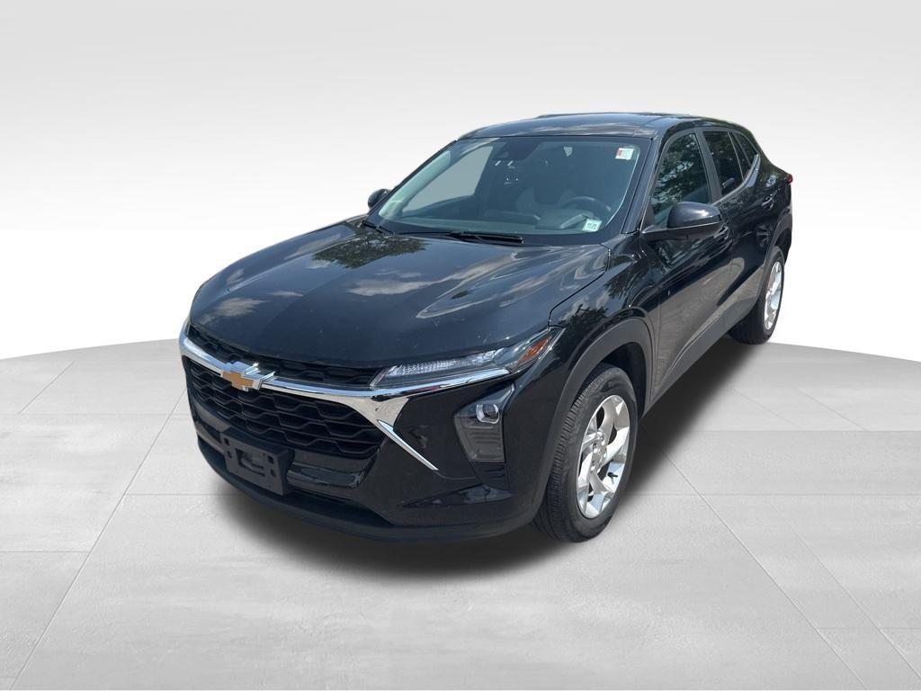 used 2024 Chevrolet Trax car, priced at $21,075