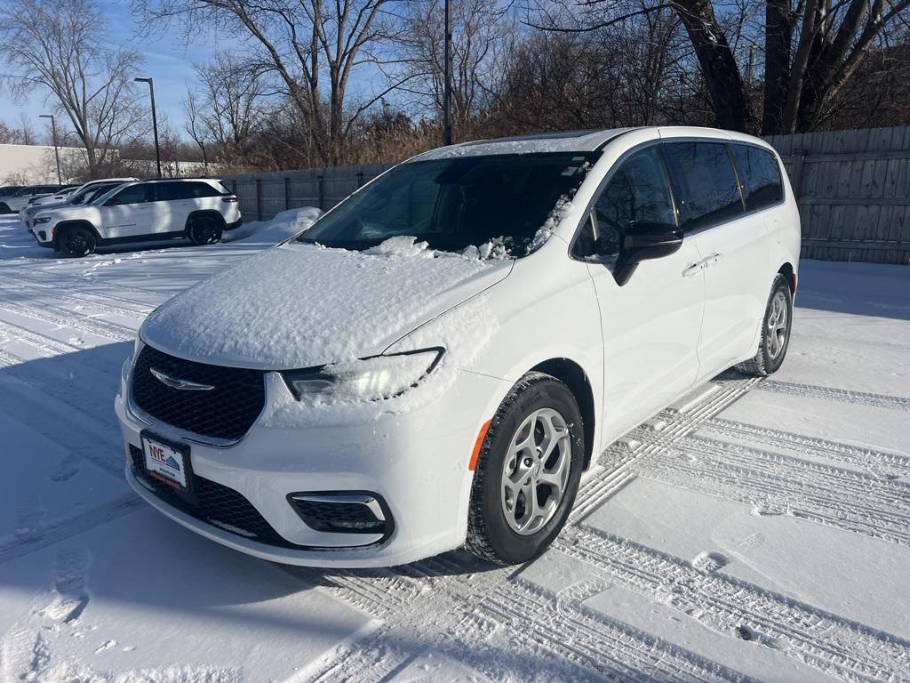 used 2024 Chrysler Pacifica car, priced at $41,609