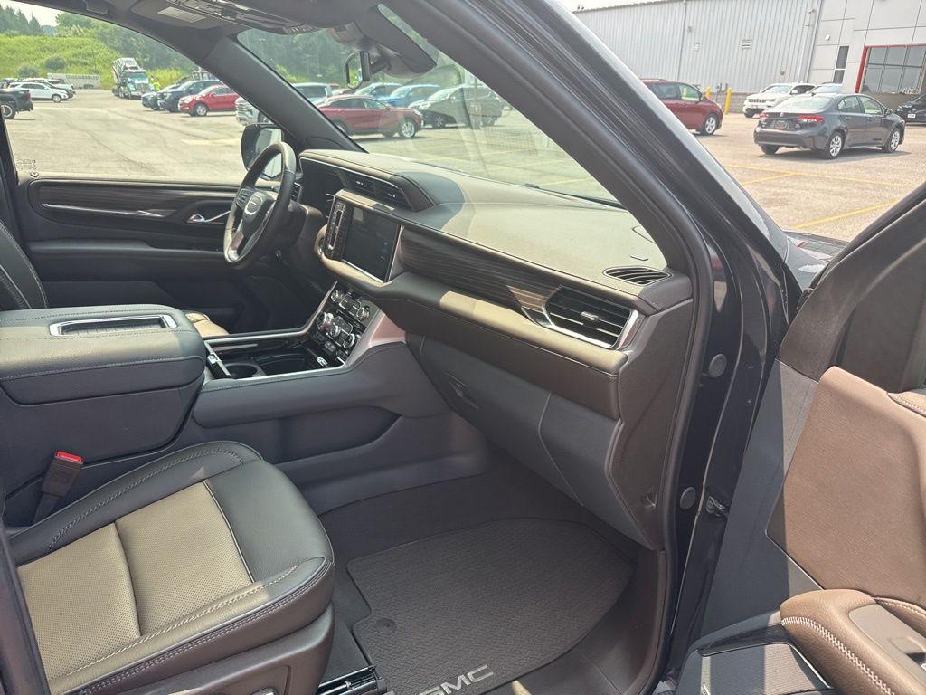 used 2024 GMC Yukon XL car, priced at $83,999