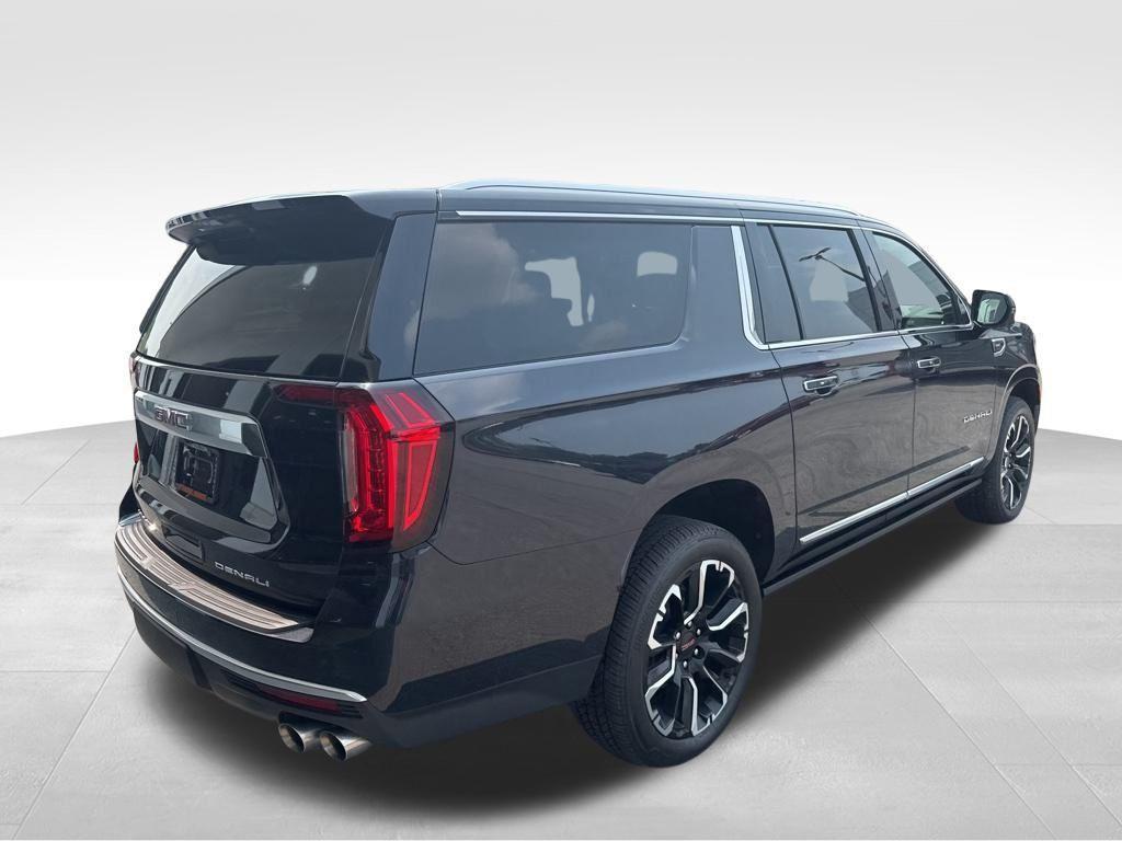 used 2024 GMC Yukon XL car, priced at $83,999