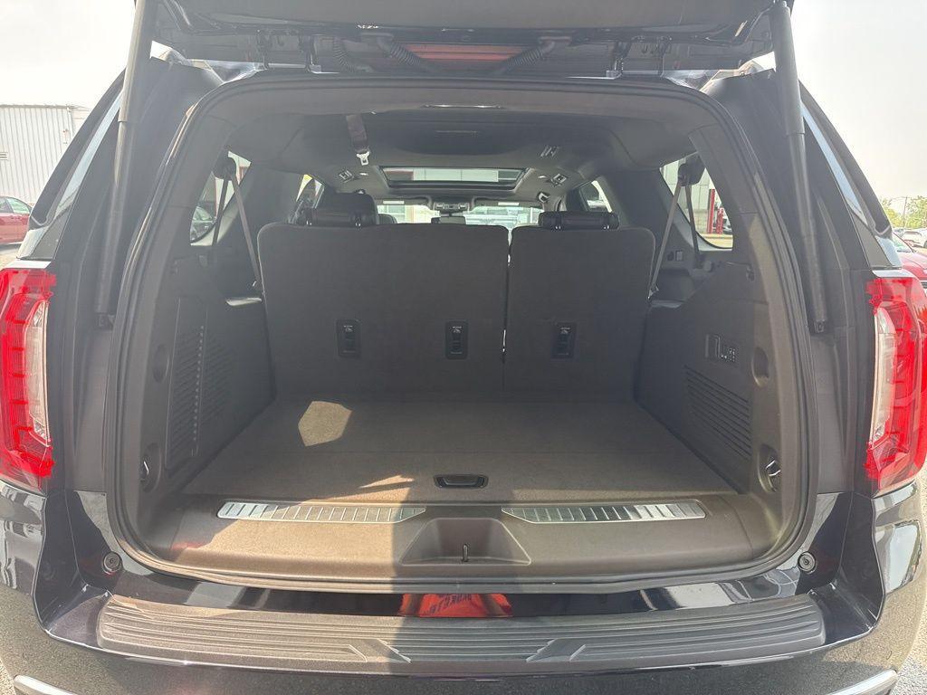 used 2024 GMC Yukon XL car, priced at $83,999