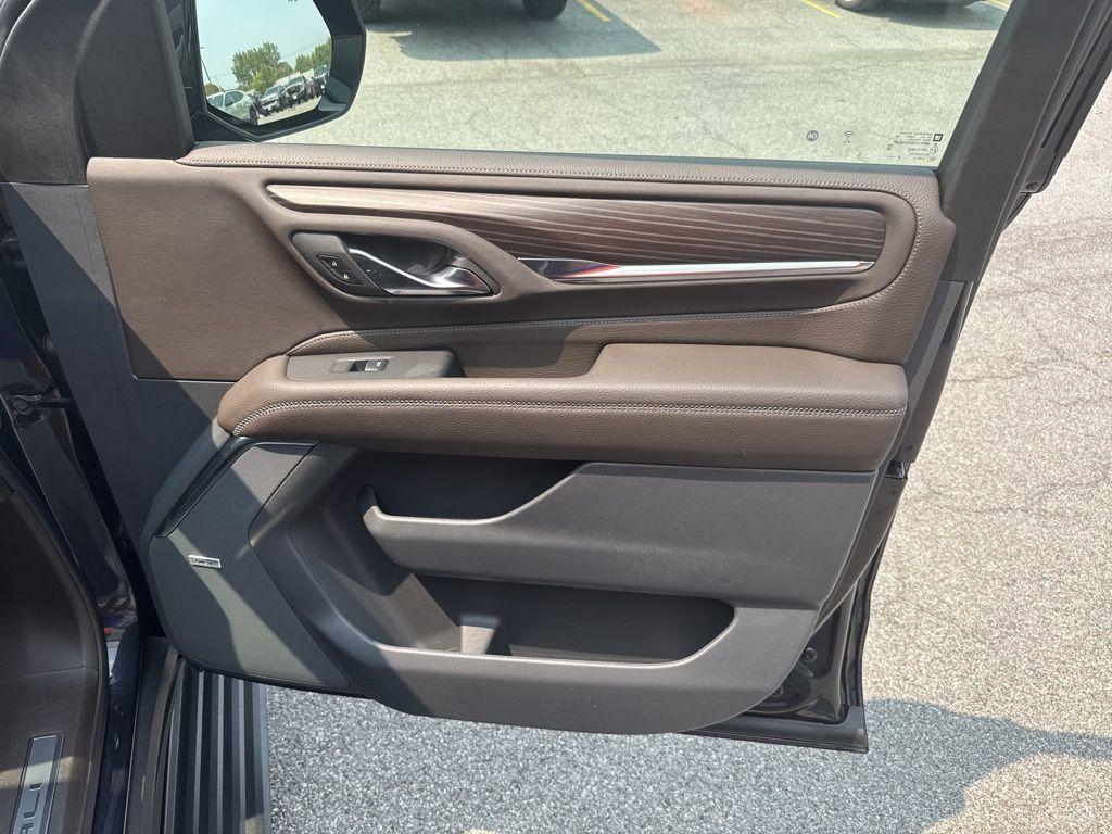 used 2024 GMC Yukon XL car, priced at $83,999