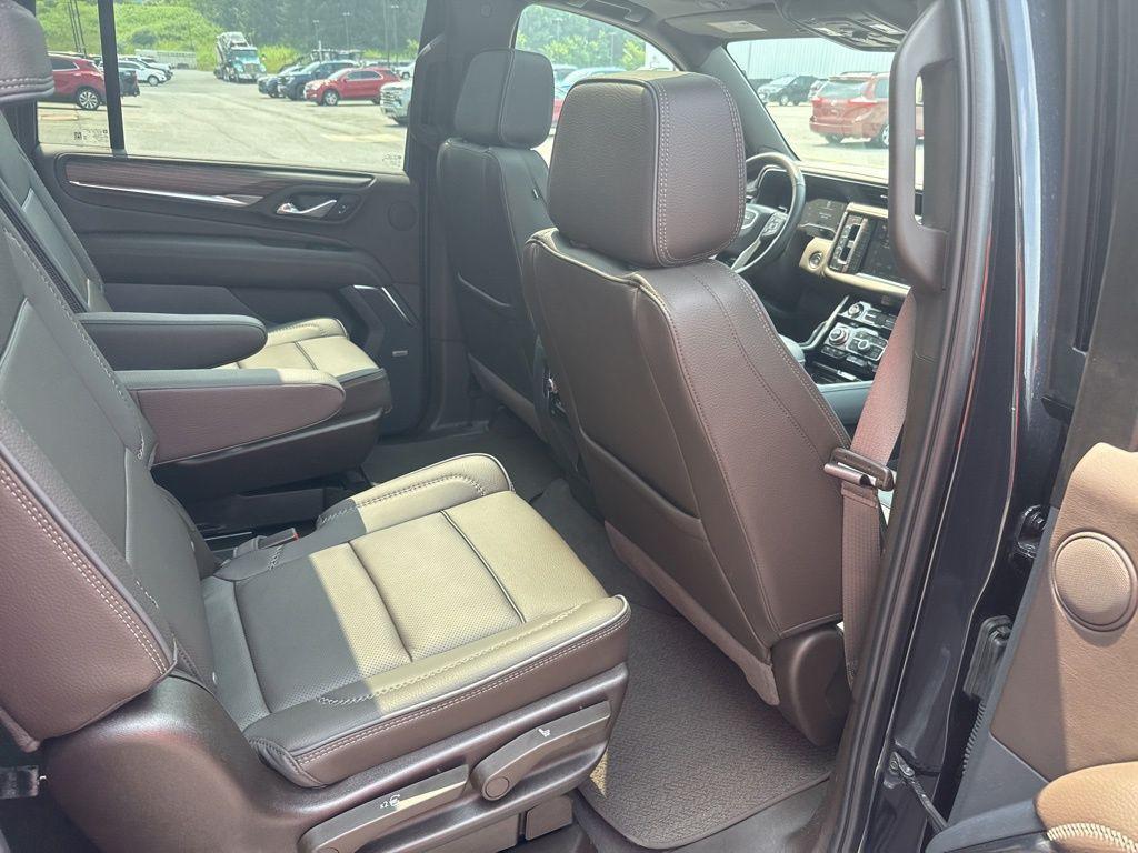 used 2024 GMC Yukon XL car, priced at $83,999