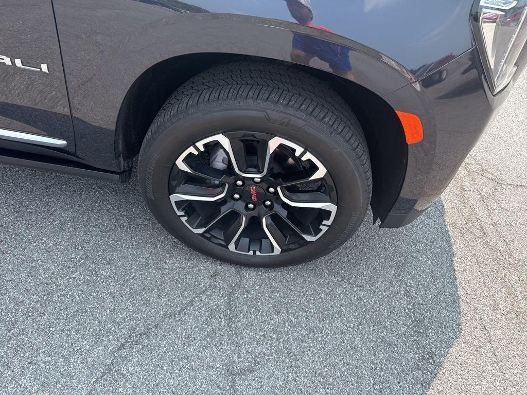 used 2024 GMC Yukon XL car, priced at $83,999